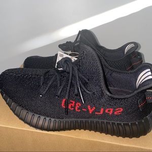 Yeezy 350 V2 bred